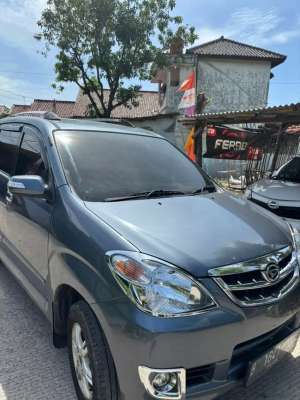 Jual bekas Daihatsu Xenia 2011 Bensin,lokasi di Tangerang Kab.