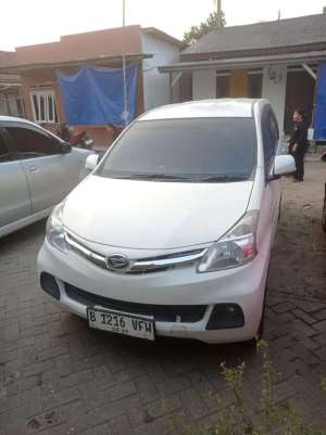 Jual bekas Daihatsu Xenia 2014 Bensin,lokasi di Jakarta Barat