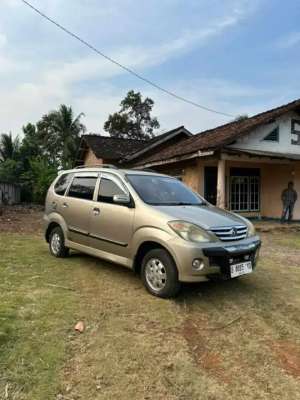 Jual bekas DAIHATSU XENIA Li 2004,lokasi di Lampung Timur Kab.