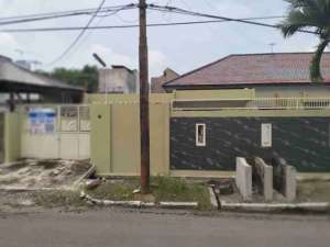 DI JUAL RUMAH HITUNGKAN TANAH DI KUPANG INDAH, ROW JALAN KEMBAR CLUSTERBisa Dipakai untuk Kantor Dekat Akses Tol Satelit Jalan kembar Cluster Bebas banjirSpecsLT 957 Lebar -40mLB 250 KT 31 I KM 21Hook I Hadap Timur-UtaraSHM 13,9 neg lokasi di Surabaya Kota, tersedia melalui melalui situs Olx