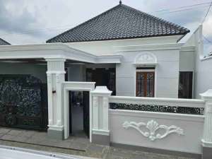 DI JUAL RUMAH MEWAH TANAH LUAS SUKARAME BANDAR LAMPUNG lokasi di Bandar Lampung Kota, tersedia melalui melalui situs Olx