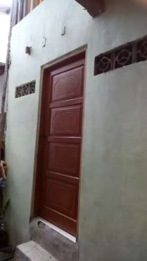Di kontrakan rumah tinggal sekitaran Menteng,Senen, Jak Pus lokasi di Jakarta Pusat, tersedia melalui melalui situs Olx