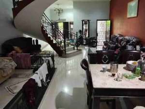 DIJUAL RUMAH 2 LANTAI FULL FURNISHED lokasi di Jakarta Utara, tersedia melalui melalui situs Olx
