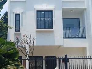 Dijual Rumah Bagus Strategis Di Bintaro Sektor 3A lokasi di Tangerang Selatan Kota, tersedia melalui melalui situs Olx