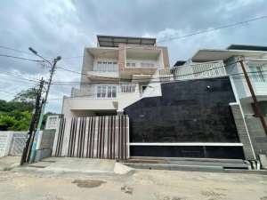 Dijual rumah besar mewah lokasi dempo dalam Palembang lokasi di Palembang Kota, tersedia melalui melalui situs Olx