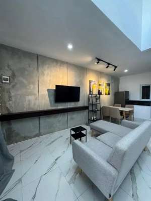 DIJUAL. Rumah Cantik di Tanjung Bunga Makassar lokasi di Makassar Kota, tersedia melalui melalui situs Olx