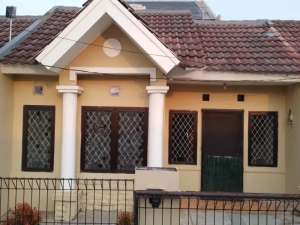 Dijual Rumah Cluster Pesona Karawaci Bonang lokasi di Tangerang Kab., tersedia melalui melalui situs Olx