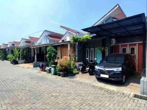dijual rumah dalam cluster di cijantung pasar rebo jaktim lokasi di Jakarta Timur, tersedia melalui melalui situs Olx
