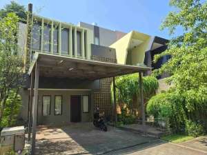 Dijual Rumah De Park Cluster Brassia Bsd Siap Huni Dengan Luas Tanah 370m2 lokasi di Tangerang Kab., tersedia melalui melalui situs Olx