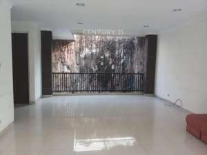 Dijual Rumah Di Komplek Billy Moon Pondok Kelapa Duren Sawit lokasi di Jakarta Timur, tersedia melalui melalui situs Olx