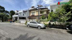DIJUAL RUMAH DI KOMPLEK TAMAN MALIBU INDAH MEDAN lokasi di Medan Kota, tersedia melalui melalui situs Olx