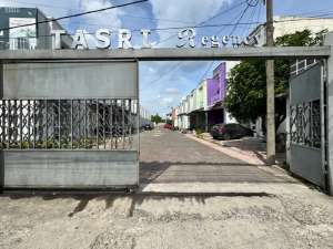 DIJUAL RUMAH DI KOMPLEK TASRI REGENCY JALAN SIDODADI DELI MEDAN lokasi di Medan Kota, tersedia melalui melalui situs Olx