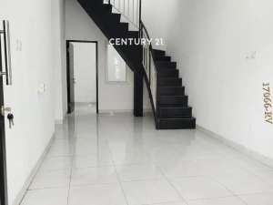 Dijual Rumah Di Puri Beta 2 Dekat Halte Busway Puri Beta lokasi di Tangerang Kota, tersedia melalui melalui situs Olx