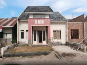 Dijual Rumah Makassar sekitar Sudiang, Jalan Perintis Kemerdekaan lokasi di Makassar Kota, tersedia melalui melalui situs Olx