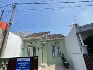 DIJUAL RUMAH MURAH DI GRAND RESIDANCE DEKAT AREA CAR WASH,BEKASI lokasi di Bekasi Kota, tersedia melalui melalui situs Olx
