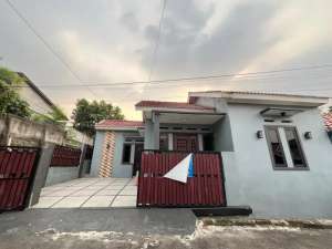 DIJUAL RUMAH MURAH DI NIRWANA ESTATE DEKAT AKSES TOLL,CIBINONG lokasi di Bogor Kota, tersedia melalui melalui situs Olx