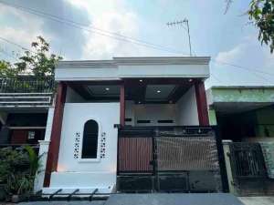 dijual rumah siap huni di bekasi timur regensi 2 lokasi di Bekasi Kota, tersedia melalui melalui situs Olx