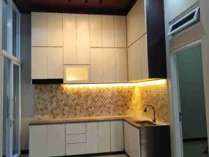 Dijual Rumah Solo MangkubumenBanjarsari Surakarta lokasi di Surakarta Kota, tersedia melalui melalui situs Olx