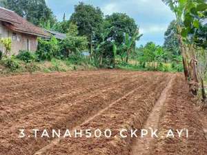 Dijual tanah kebun luas pinggir jalan rata mudah dijangkau dekat kota lokasi di Sukabumi Kab., tersedia melalui melalui situs Olx