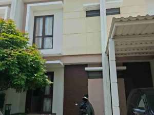 DIJUALRUMAH CLUSTER BURGUNDY SUMMARECON BEKASI lokasi di Bekasi Kab., tersedia melalui melalui situs Olx