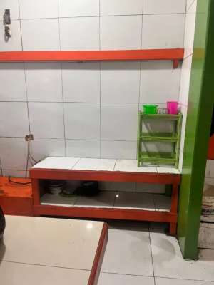 Disewakan Ruko 35 Juta Rupiah Pertahun Bekas Warteg Bahari lokasi di Tangerang Selatan Kota, tersedia melalui melalui situs Olx