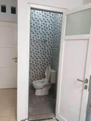 Disewakan rumah banjar wijaya cipondoh dkt poris royal modernland tol lokasi di Tangerang Kota, tersedia melalui melalui situs Olx