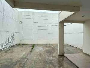 DISEWAKAN RUMAH GREEN LAKE CITY JAKARTA BARAT DENGAN LUAS TANAH 180M2 lokasi di Tangerang Kota, tersedia melalui melalui situs Olx