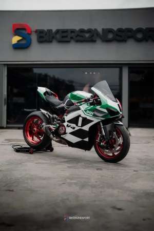 Jual bekas DUCATI PANIGALE V4 BASE FULLSPECS,lokasi di Jakarta Selatan