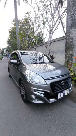 Jual bekas Ertiga Dreza 2016 automatic km 67rb record suzuki,lokasi di Jakarta Selatan