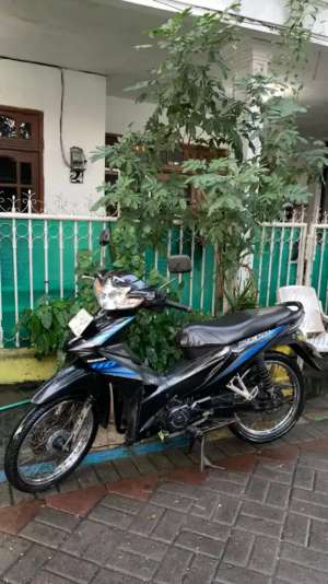 Jual bekas For Sale Motor pemakaian sendiri,lokasi di Surabaya Kota