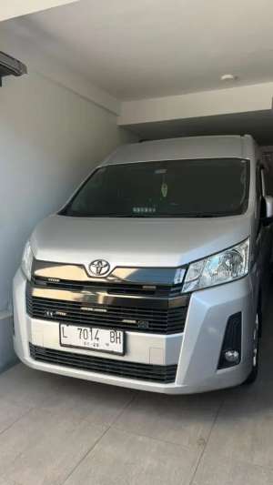 Jual bekas HIACE PREMIO 2022,lokasi di Surabaya Kota