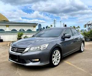 Jual bekas Honda Accord VTIL TDP.MINIM NIK.2013,lokasi di Jakarta Timur