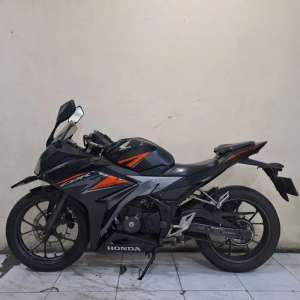 Jual bekas Honda CBR 150 2019 pajak panjang,lokasi di Jakarta Barat
