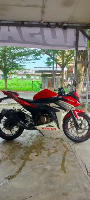 Jual bekas Honda CBR 150 R,lokasi di Pekanbaru Kota