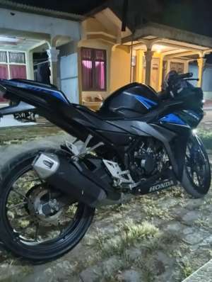Jual bekas HONDA CBR 150 R Facelift 2020,lokasi di Indramayu Kab.