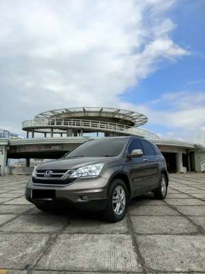 Jual bekas Honda CR-V 2.4 AT Matic 2010 Terawat,lokasi di Jakarta Timur