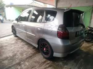 Jual bekas Honda jazz VTEC AT.th2007,lokasi di Jakarta Selatan