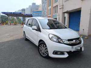 Jual bekas Honda Mobilio E Prestige AT 2014 tangan 1 mobil terawat km rendah,lokasi di Jakarta Utara