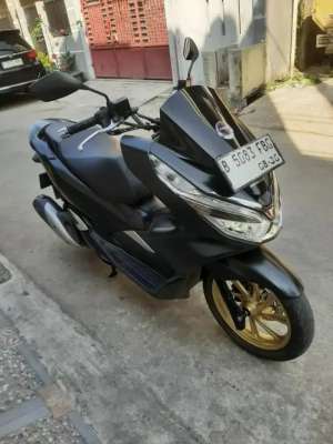 Jual bekas Honda PCX 2020 Keyless,ss lengkap mesin bagus pajak hidup,KM 53 Ribuan,lokasi di Bekasi Kota