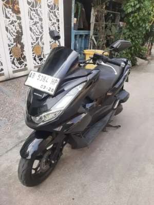 Jual bekas Honda PCX New 160 2023 Keyles,ss lengkap mesin bagus plt AB Yogyakarta,lokasi di Bekasi Kota