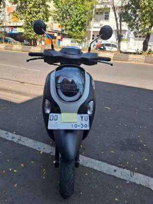 Jual bekas Honda Scoopy 2025 Abu-Abu,lokasi di Makassar Kota