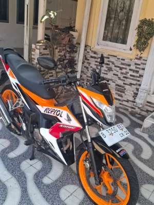 Jual bekas Honda Sonic 2017,lokasi di Karawang Kab.