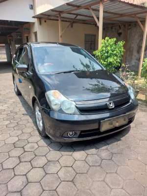 Jual bekas Honda Stream 2004 Bensin,lokasi di Kudus Kab.