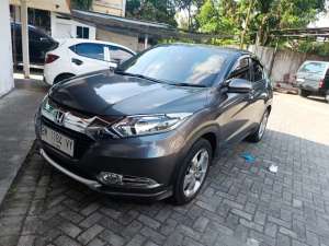 Jual bekas HRV s mt km 9 ribu perak,lokasi di Pekanbaru Kota