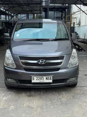 Jual bekas Hyundai h1 xg diesel 2010 automatic,lokasi di Jakarta Pusat