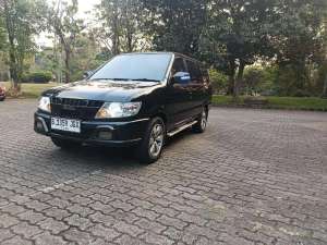 Jual bekas Isuzu Panther 2010 Diesel,lokasi di Depok Kota