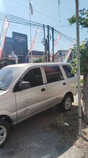 Jual bekas Isuzu Panther 2010 Diesel,lokasi di Sukoharjo Kab.
