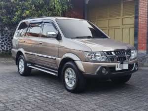 Jual bekas Isuzu panther grand touring 2019,lokasi di Temanggung Kab.