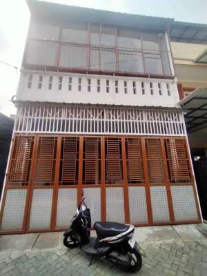 JUAL CEPAT BU Grand Poris Cipondoh Tangerang Rumah 4 Lantai SHM 1,9 M Nego lokasi di Tangerang Kota, tersedia melalui melalui situs Olx