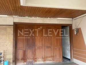 JUAL CEPAT Rumah Besar Lux di Surabaya lokasi di Surabaya Kota, tersedia melalui melalui situs Olx